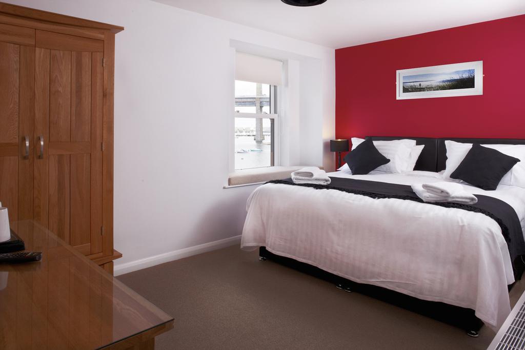 The Ferry House Inn Plymouth Ruang foto